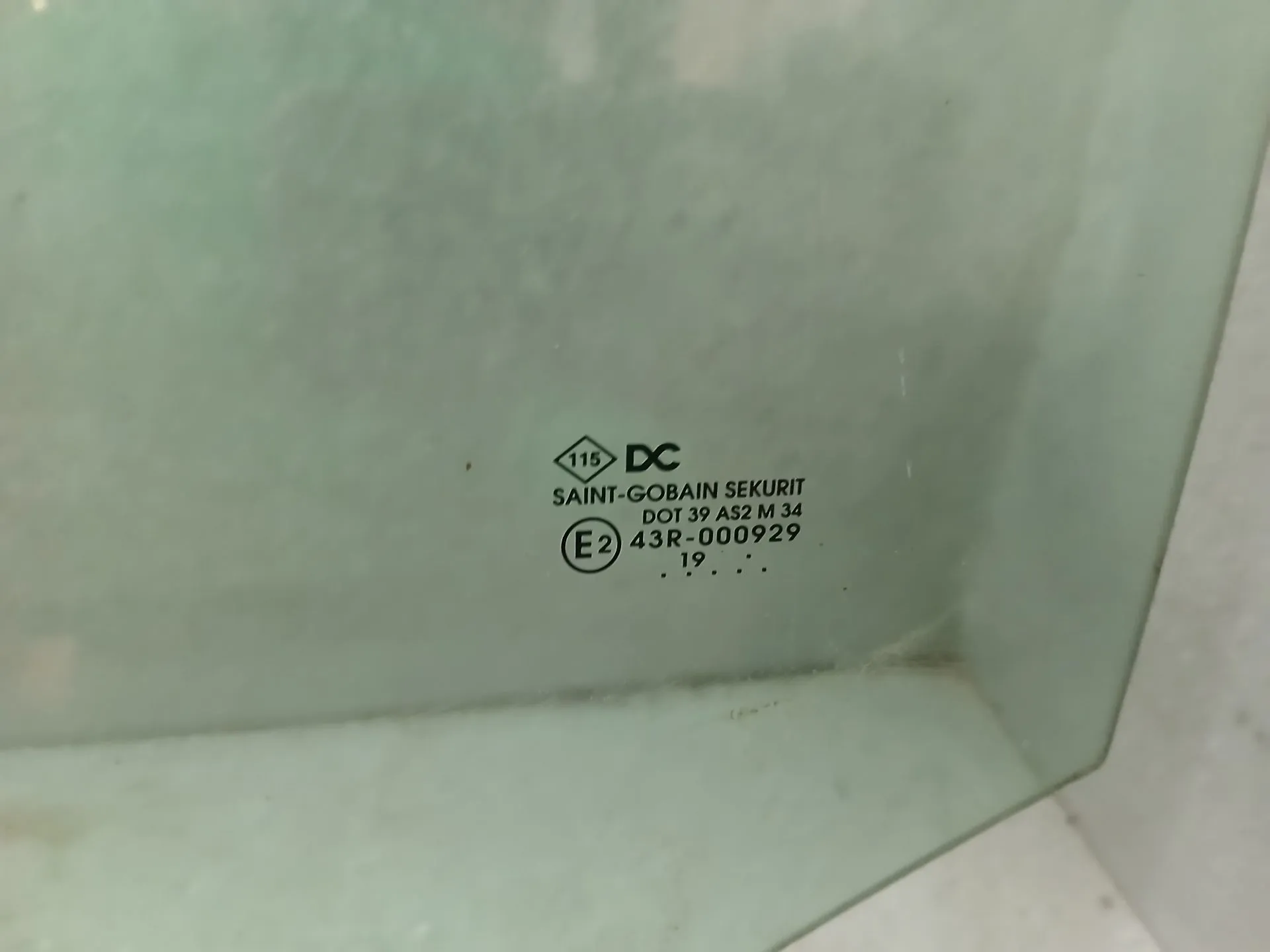 Left front door glass MERCEDES-BENZ Citan (415) Imagem-1