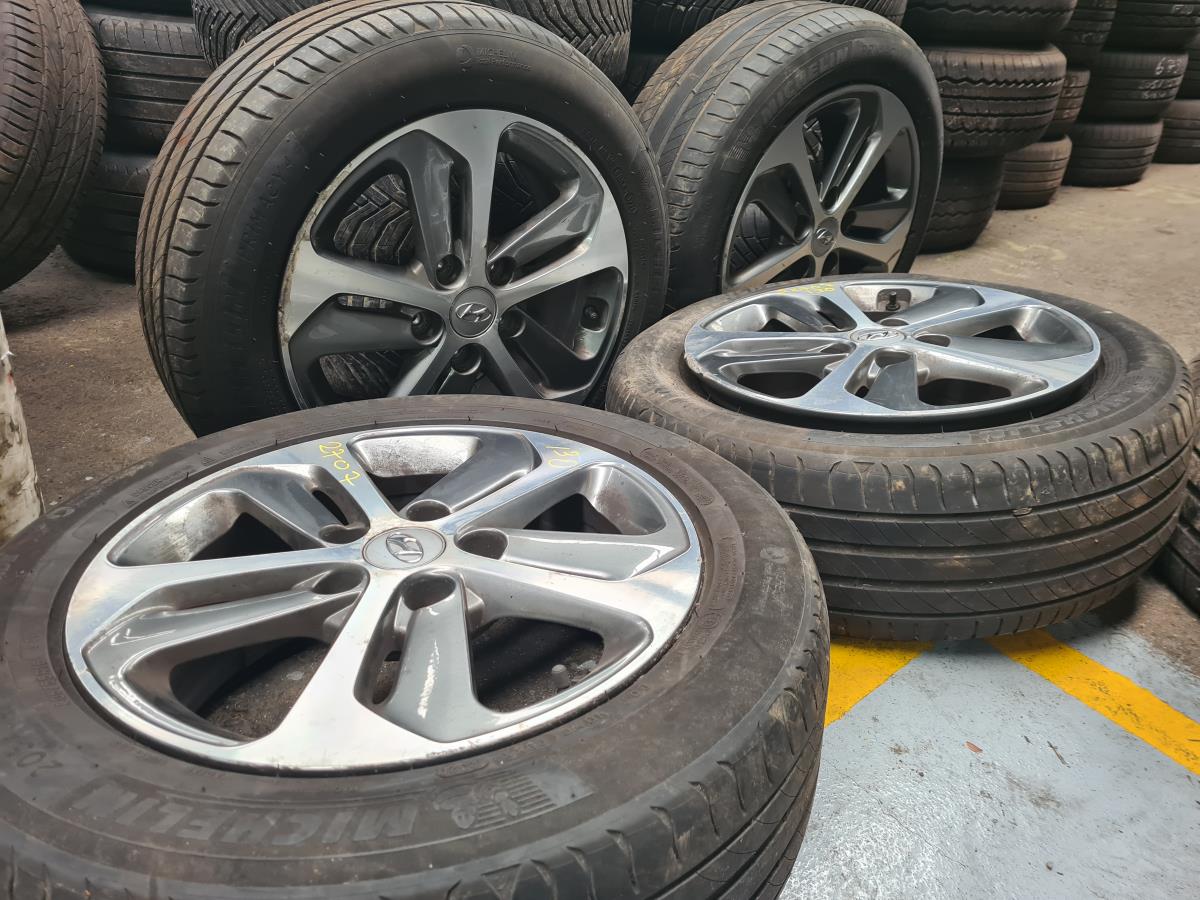 Wheel set HYUNDAI i30 (GD)