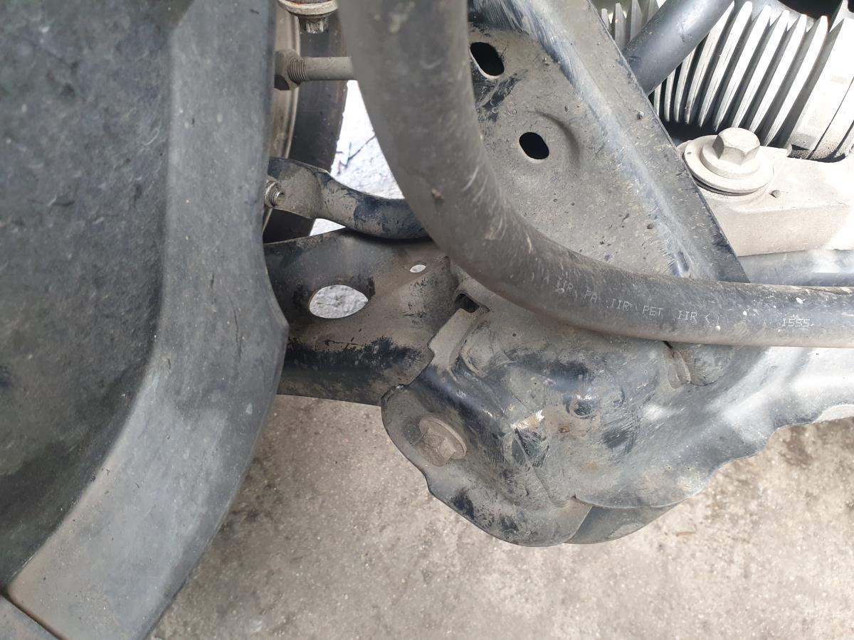 Braccio di sospensione anteriore destra FORD Fiesta VI (CB1, CCN)