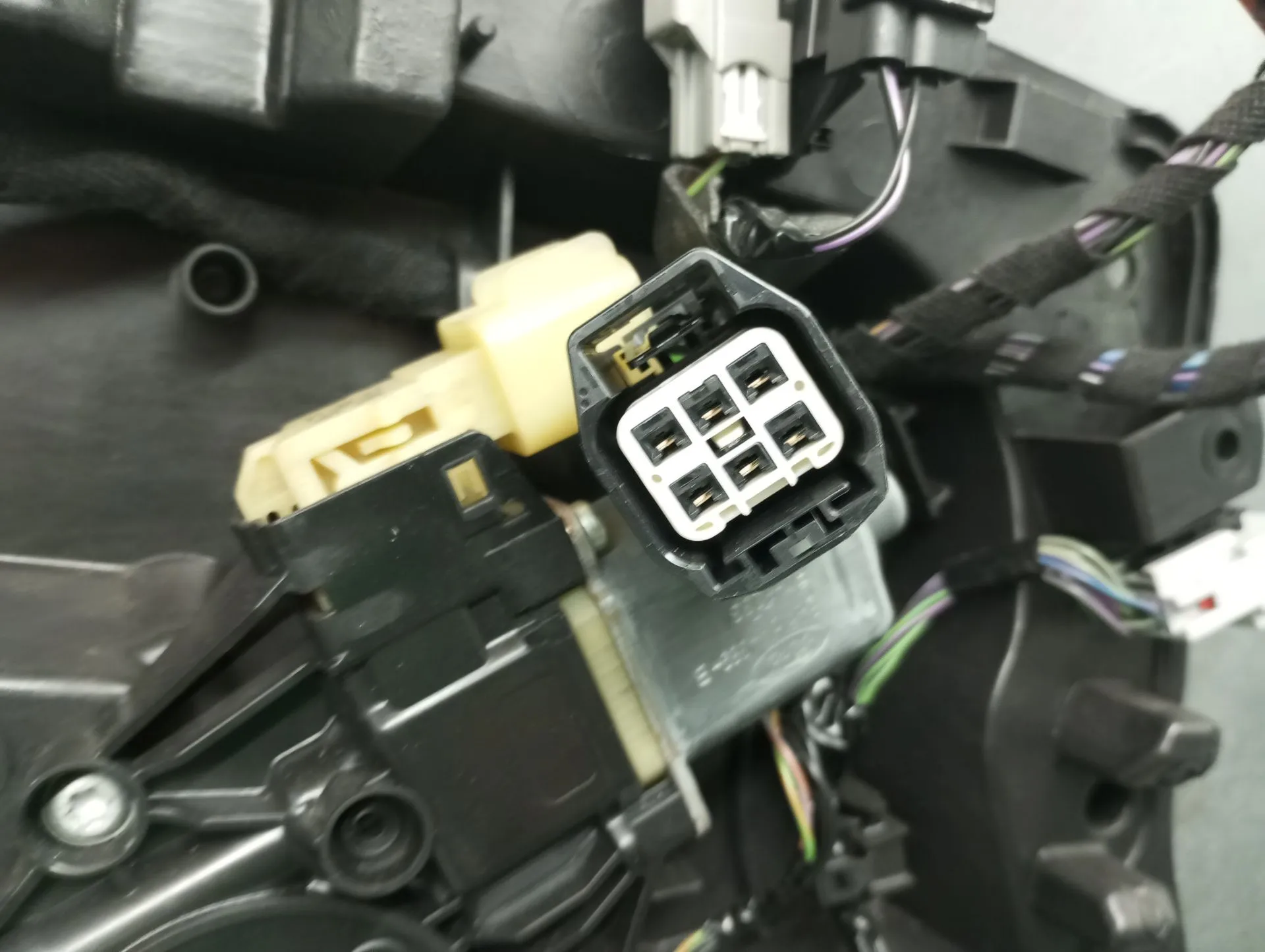 Lève-vitre avant gauche FORD Fiesta VI (CB1, CCN) Imagem-8