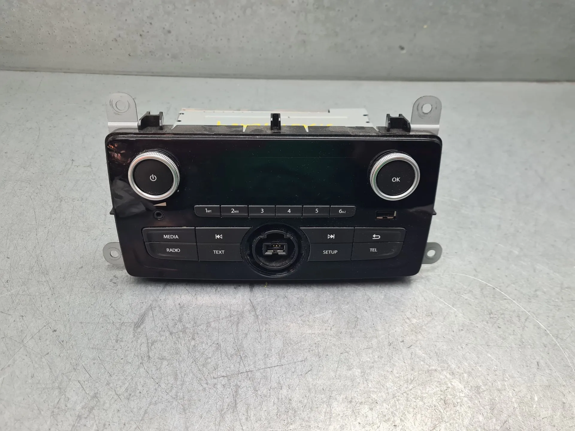 r-dio-auto-r-dio-renault-clio-iv-281151231r-servcarros