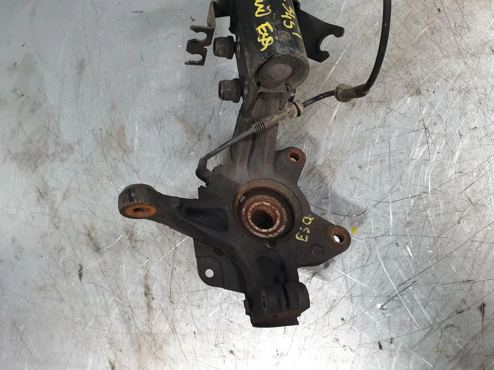 Mangueta delantera izquierda RENAULT Clio IV (BH_)