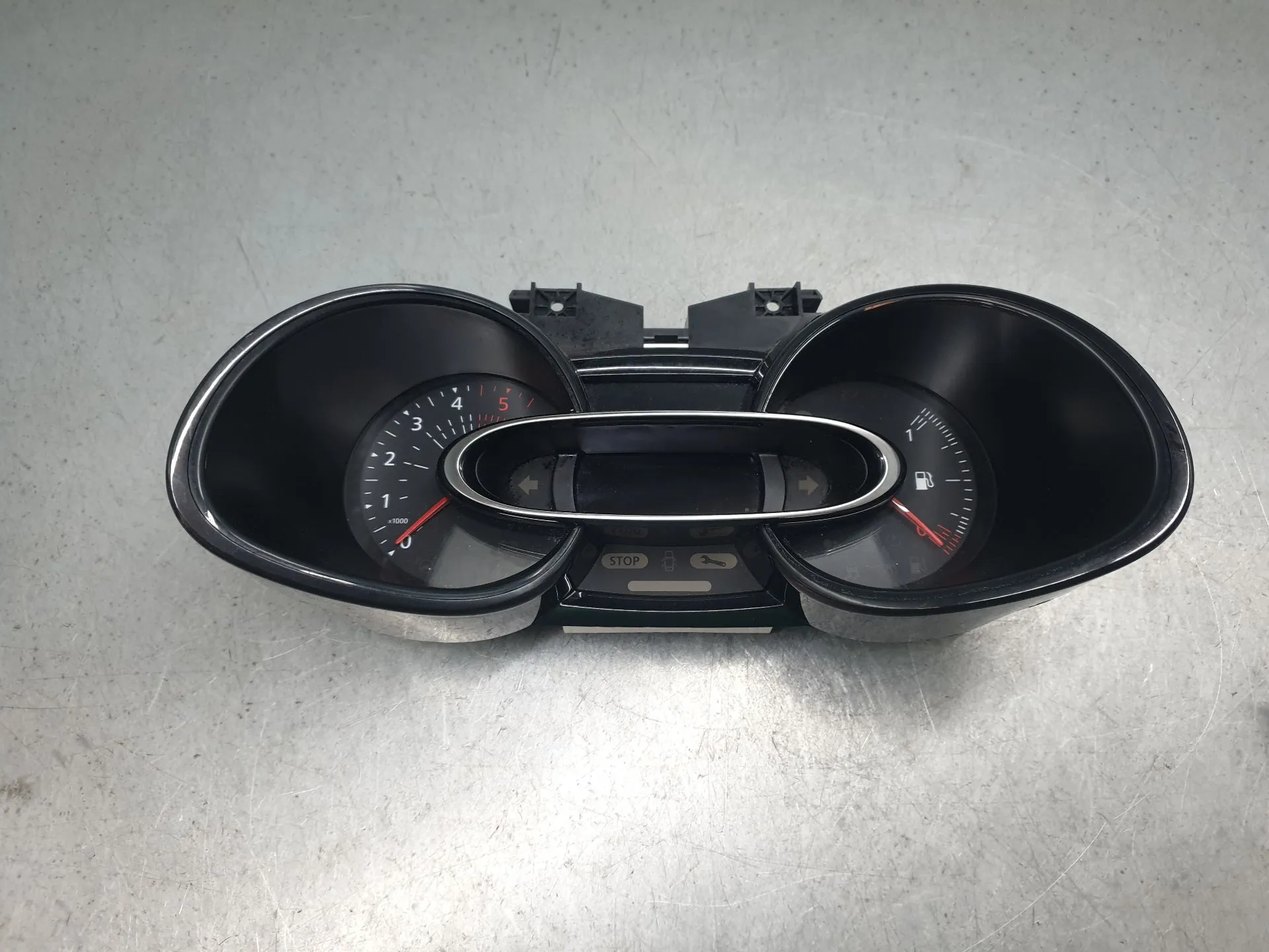 Quadrante / painel de instrumentos RENAULT Clio IV (BH_)