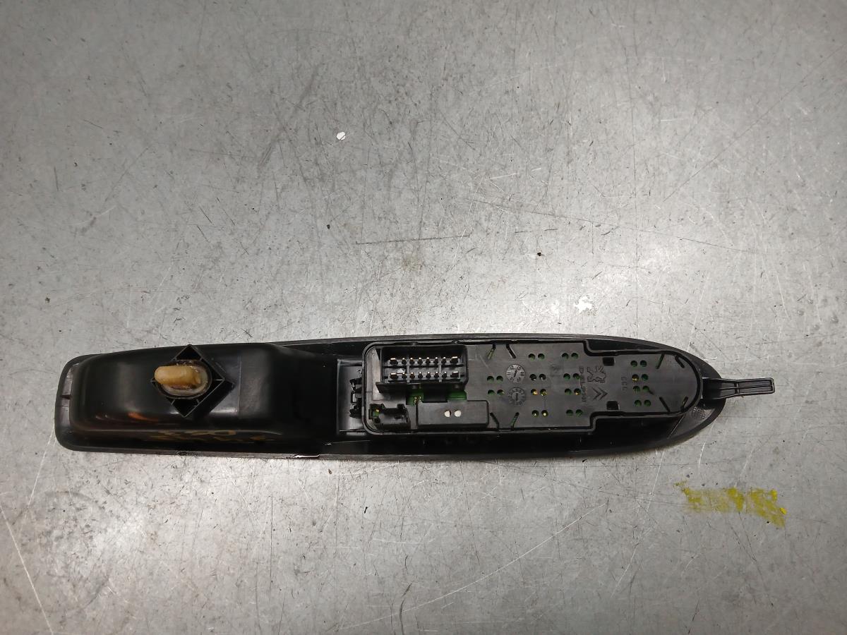 Commande / interrupteur lève-vitre Avant gauche CITROËN DS3 Imagem-2