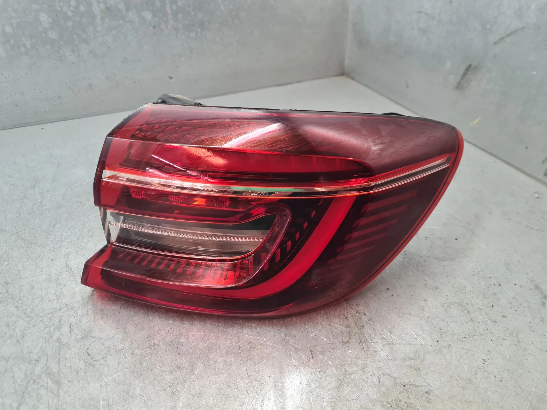 Feu arrière Droite RENAULT Clio V (BF_)