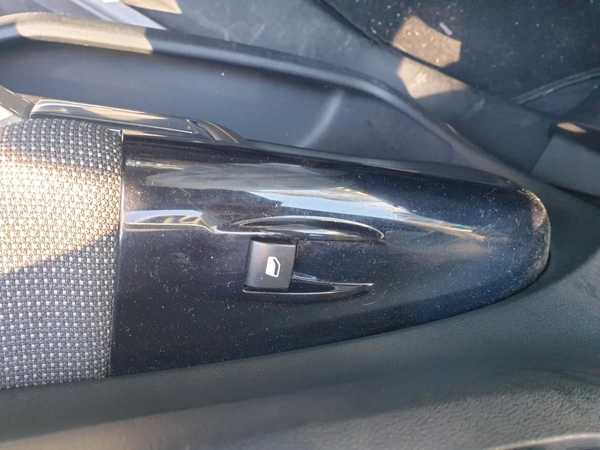 Mando / interruptor elevalunas delantero derecho CITROËN C4 Cactus