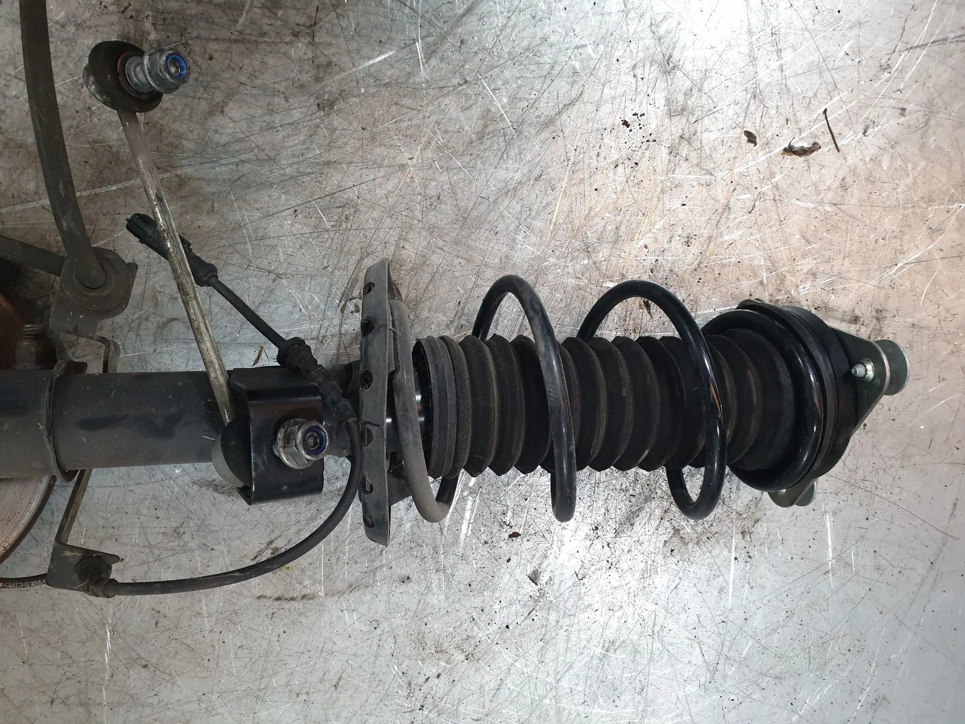 Ammortizzatore Anteriore Sinistro RENAULT Twingo III (BCM_) Imagem-1