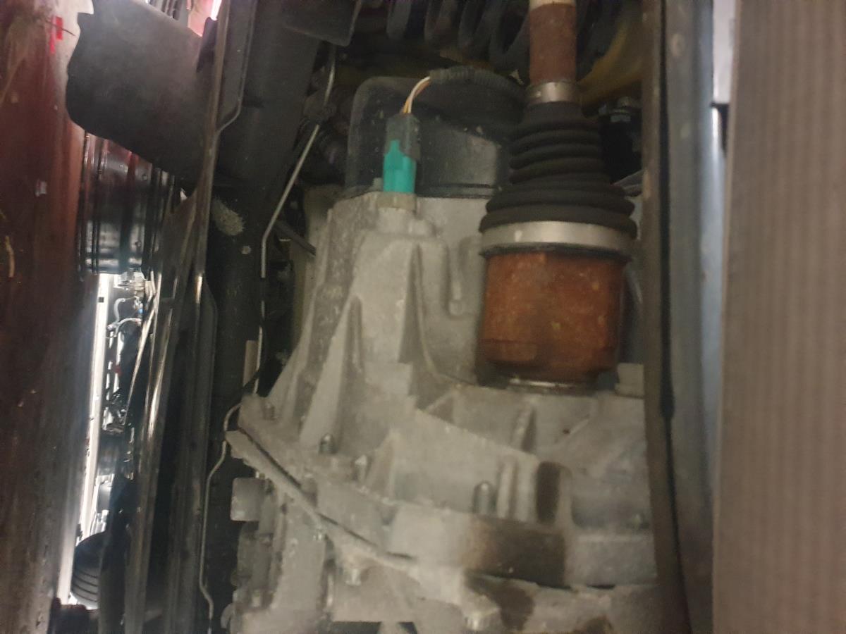 Manual gearbox RENAULT Twingo III (BCM_)