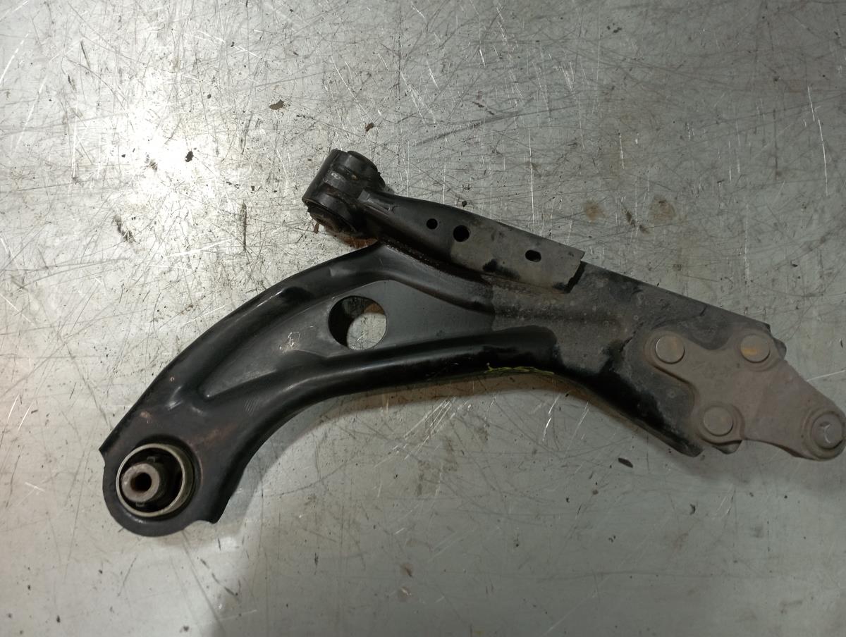 Brazo suspensión delantero izquierdo PEUGEOT 3008 II (M_)