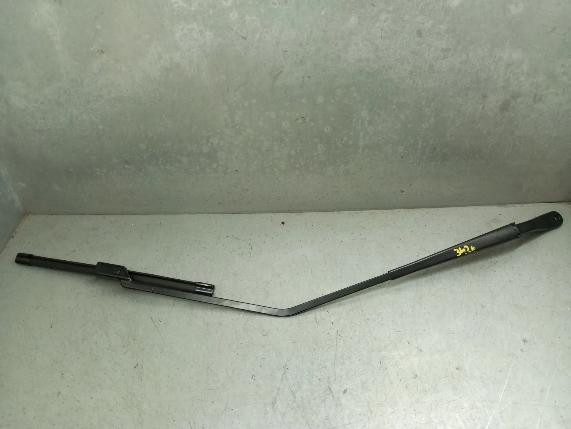Braccio del tergicristallo anteriore destro RENAULT Captur II