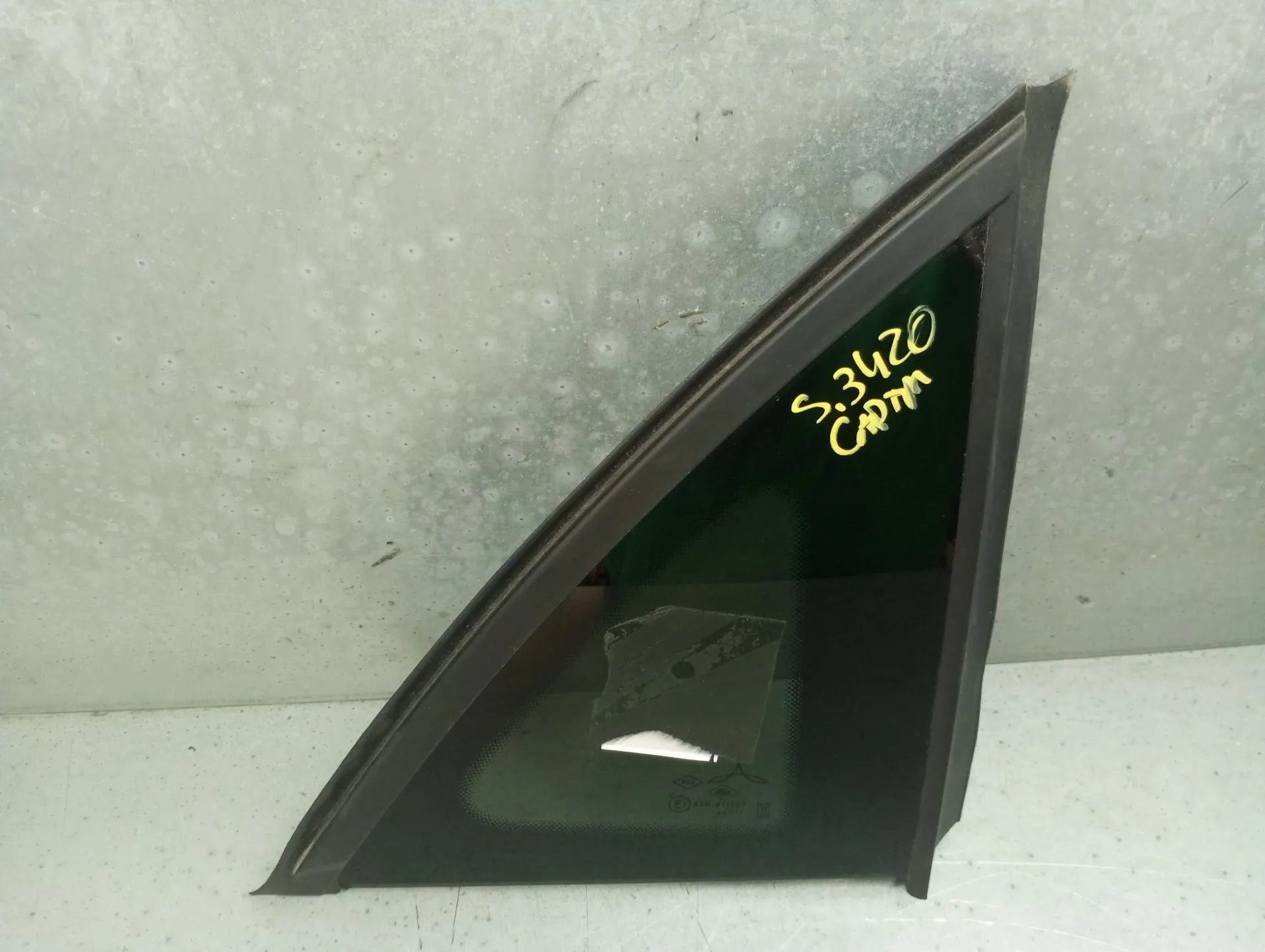 Vetro del pannello posteriore destro RENAULT Captur II Imagem-1