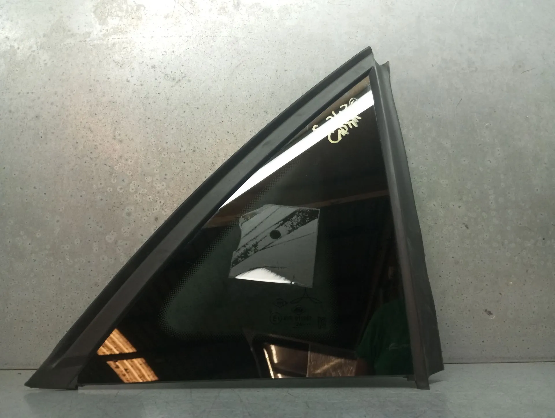 Vetro del pannello posteriore destro RENAULT Captur II