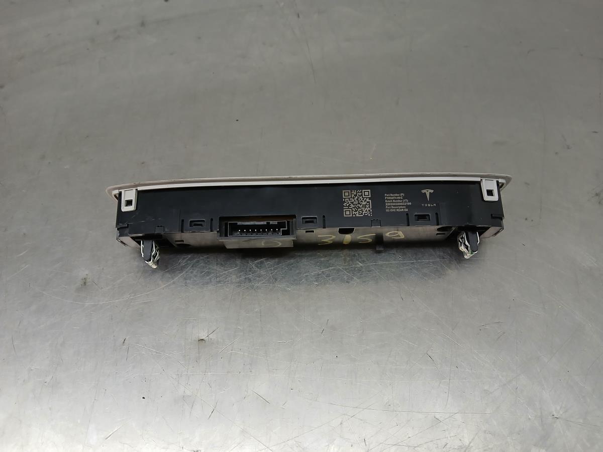 Plafonier trás TESLA Model 3 (5YJ3) Imagem-1