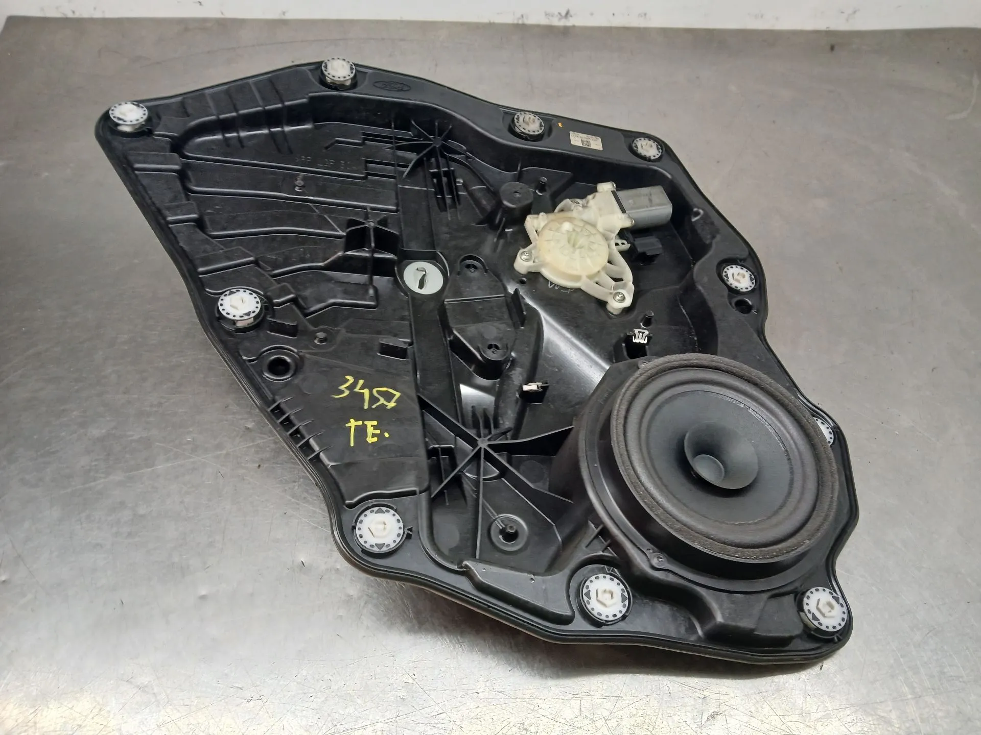 Alzavetro posteriore sinistro FORD Puma (J2K, CF7)