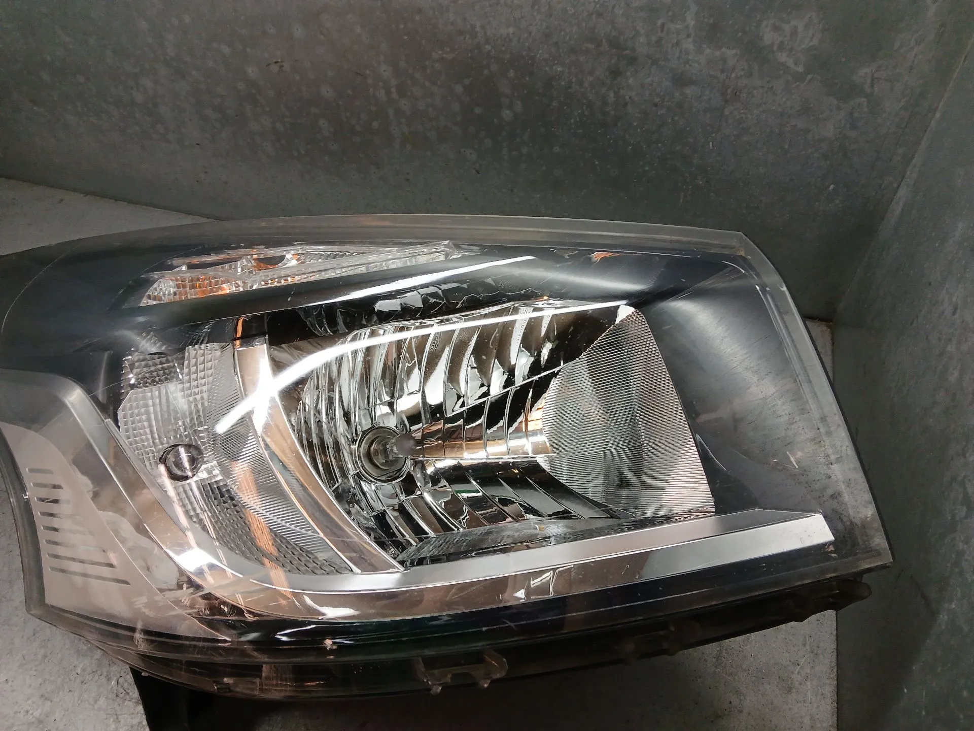 Phare avant Droit RENAULT Trafic III (FG_) Imagem-1