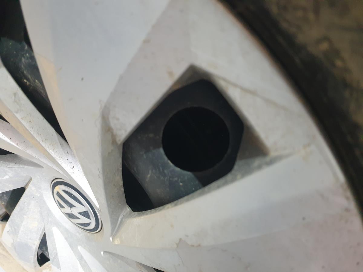 Assale posteriore a tamburo VOLKSWAGEN Polo (AW1)
