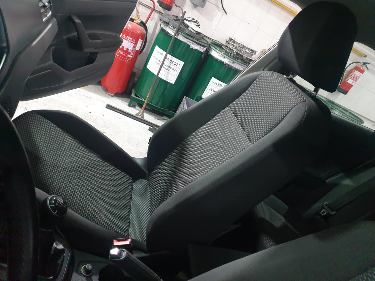 Ensemble sièges VOLKSWAGEN Polo (AW1)