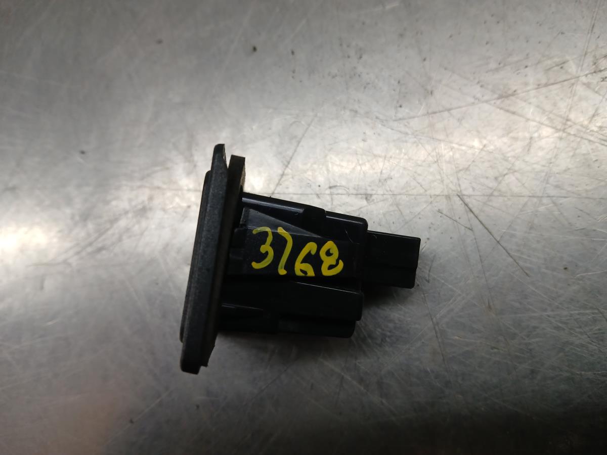 Feu de plaque MERCEDES-BENZ Classe B (W247) Imagem-2