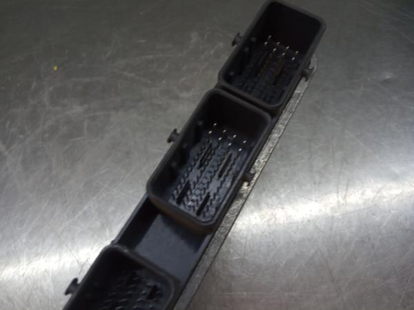 Centralina motor / ECU RENAULT Megane III (BZ0_) Imagem-2