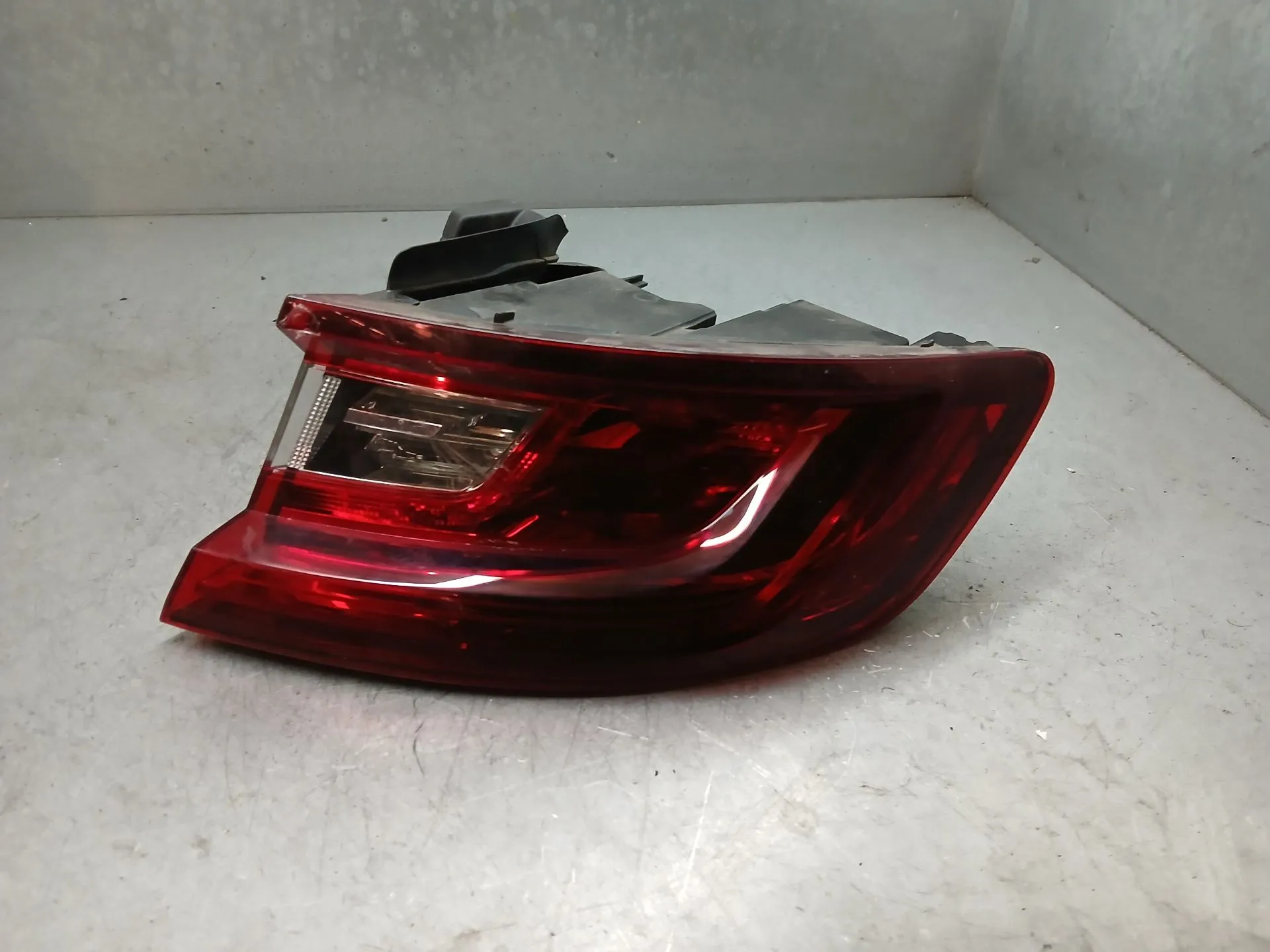 Farolim direito RENAULT Megane IV (B9A/M_)