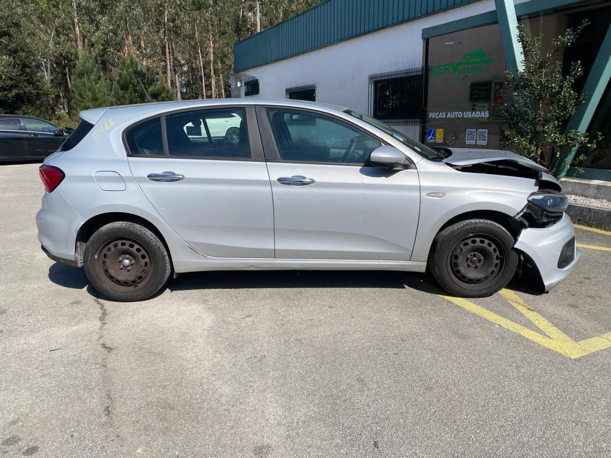 Alzavetro posteriore destro FIAT Tipo Hatchback (357_)