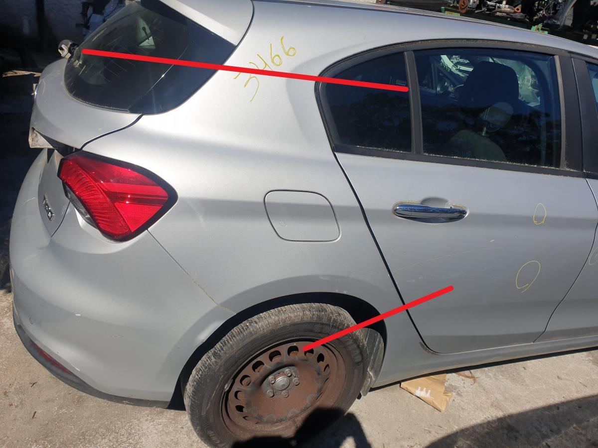 Painel trás direito FIAT Tipo Hatchback (357_)