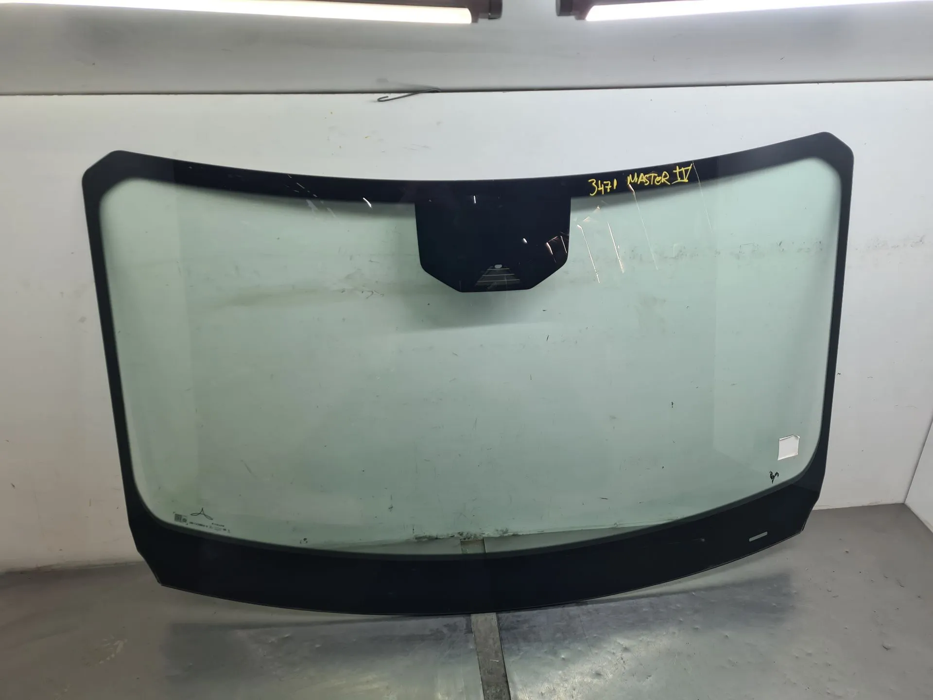 Windshield / Windscreen RENAULT Master IV (F8__)