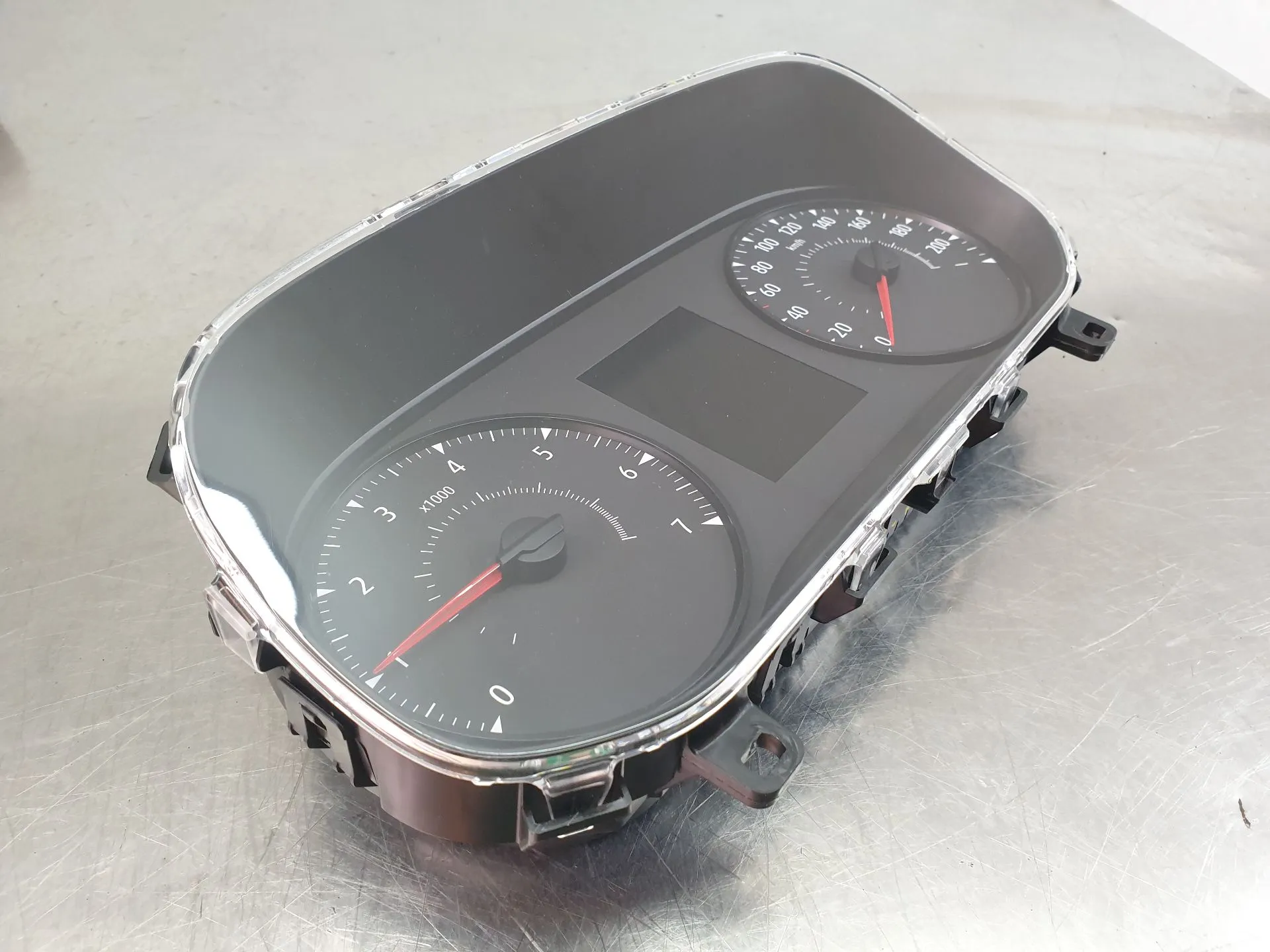 Quadro strumenti / Pannello strumenti RENAULT Master IV (F8__) Imagem-1