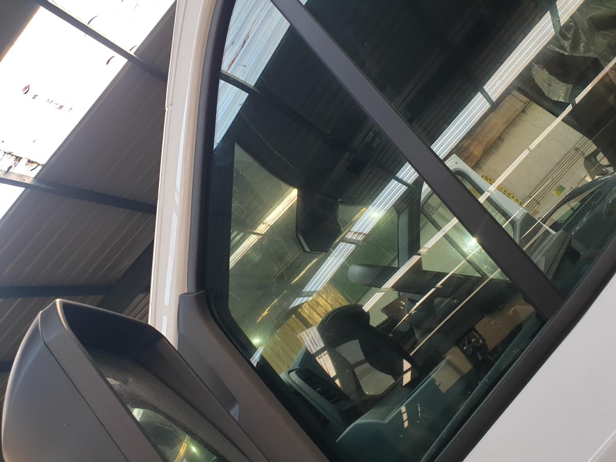 Vidro triangular frente esquerdo RENAULT Master IV (F8__)