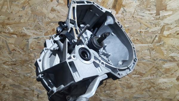 Caixa de velocidades manual RENAULT Megane III (BZ0_) Imagem-1