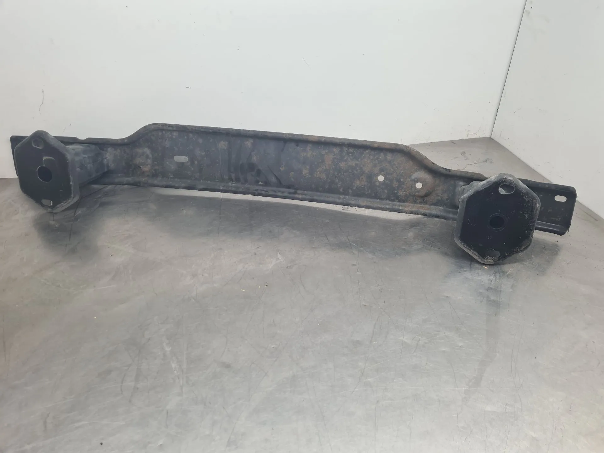 Rear bumper reinforcement BMW 1 (F20) Imagem-4