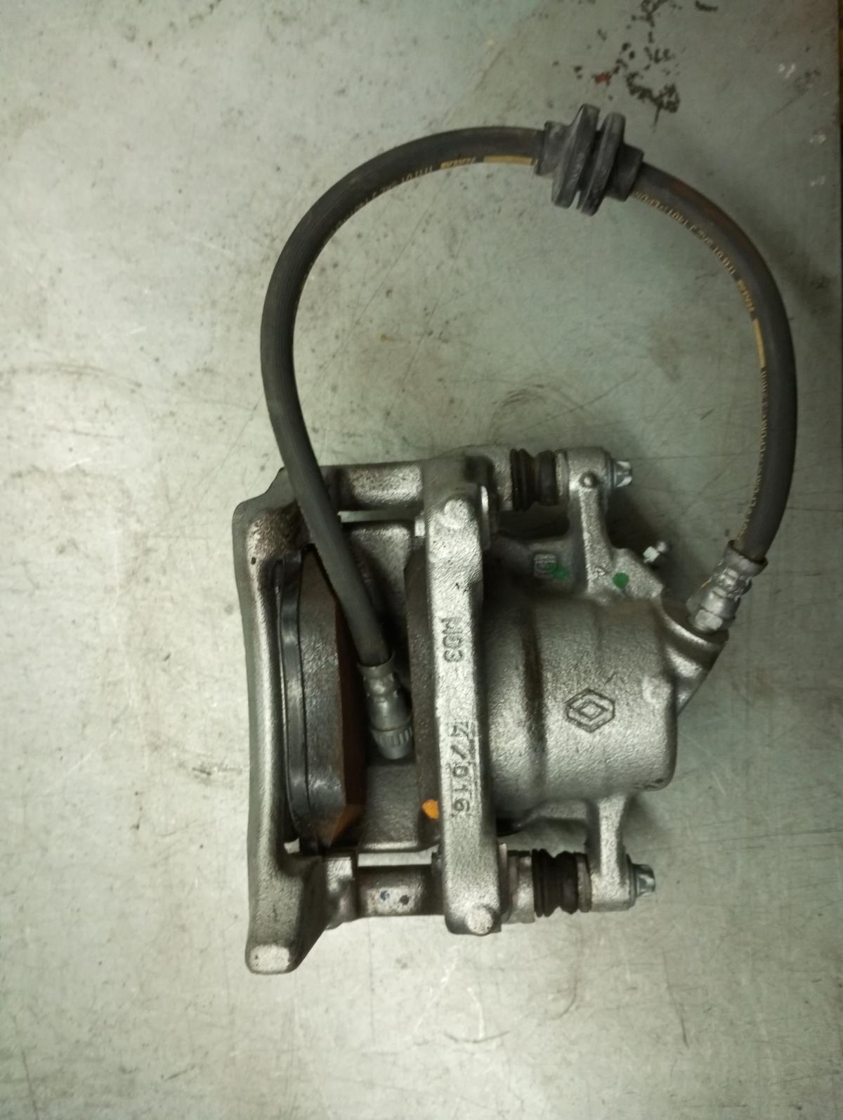 Pinça travão / maxila de travão frente esquerda RENAULT Clio V (BF_)