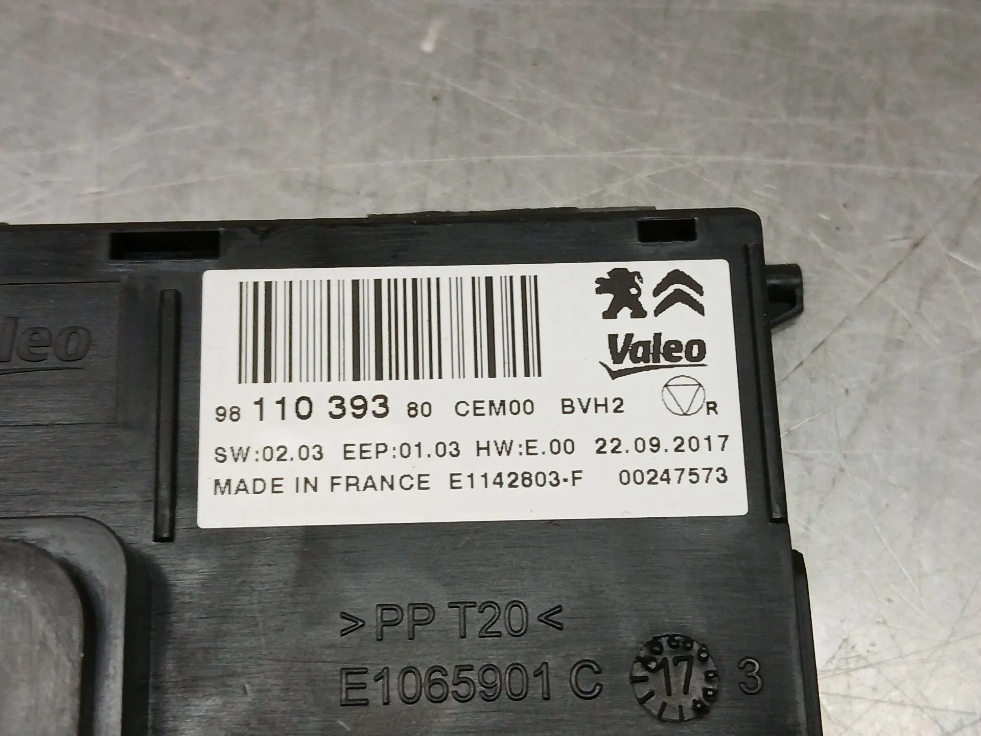 Modulo / Centralina comfort PEUGEOT 308 II Imagem-3