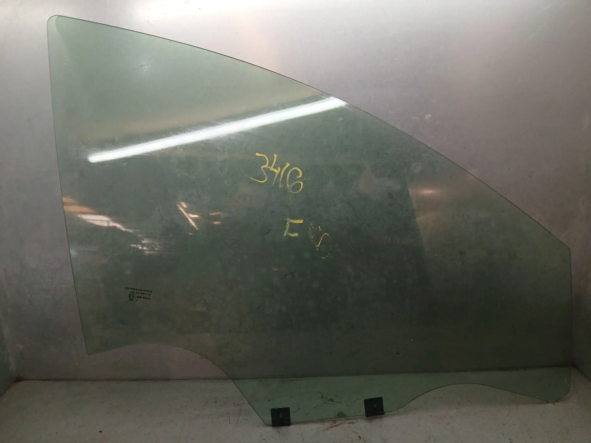 Vitre porte avant Droite DACIA Sandero III