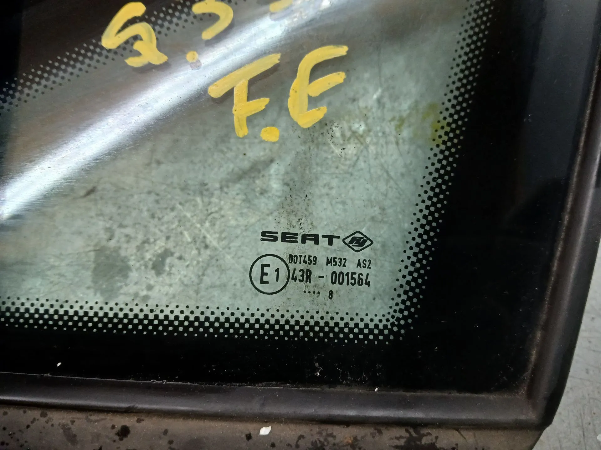 Vidrio triangular Delantero Izquierdo SEAT Ibiza IV (6J5, 6P1) Imagem-1