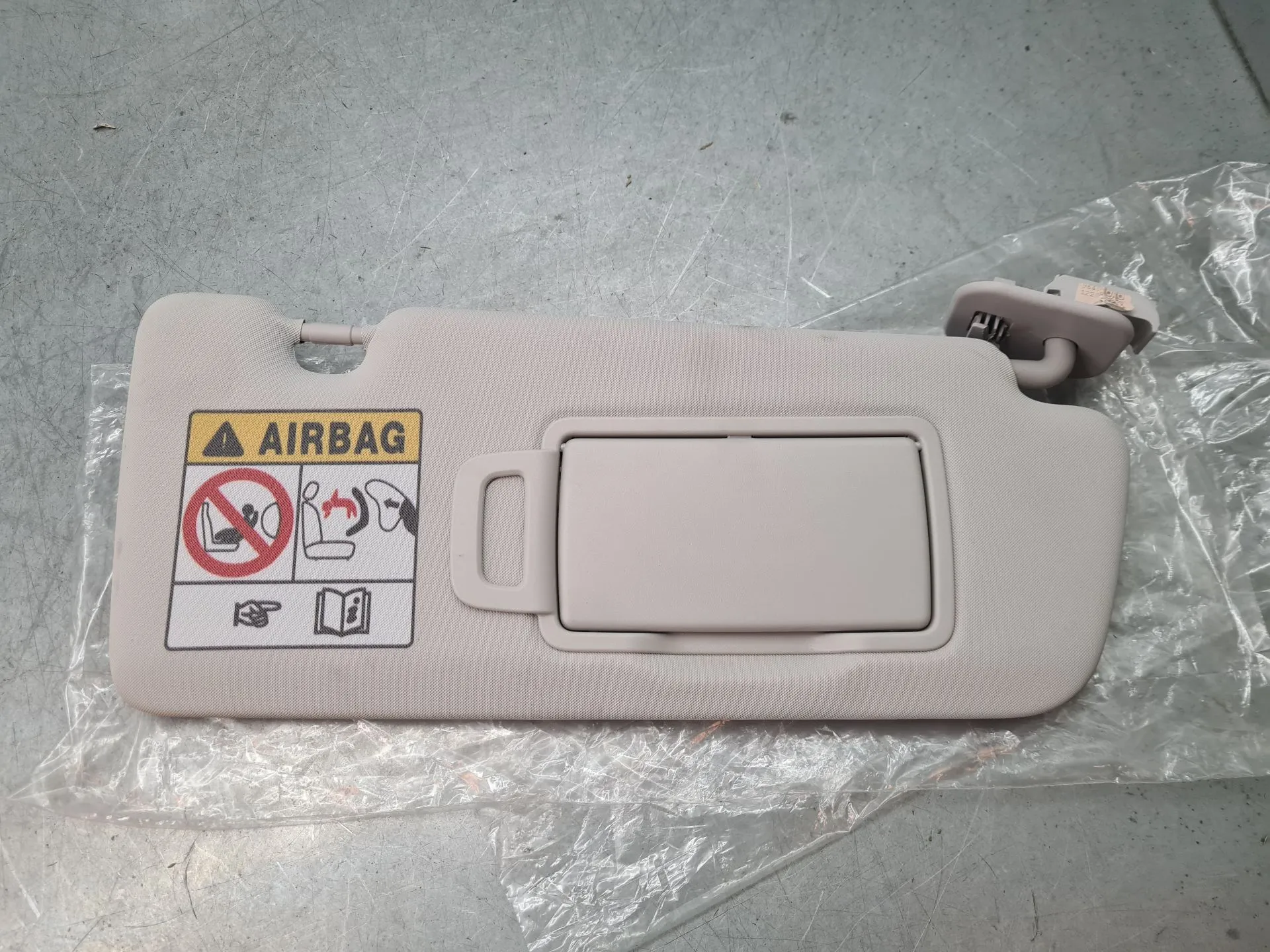 Right Sun Visor DACIA Sandero III Imagem-1