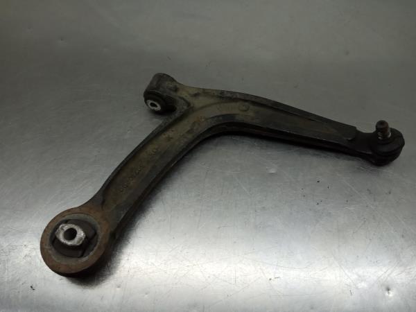 Braccio di sospensione anteriore destra FORD Ka (RU8)
