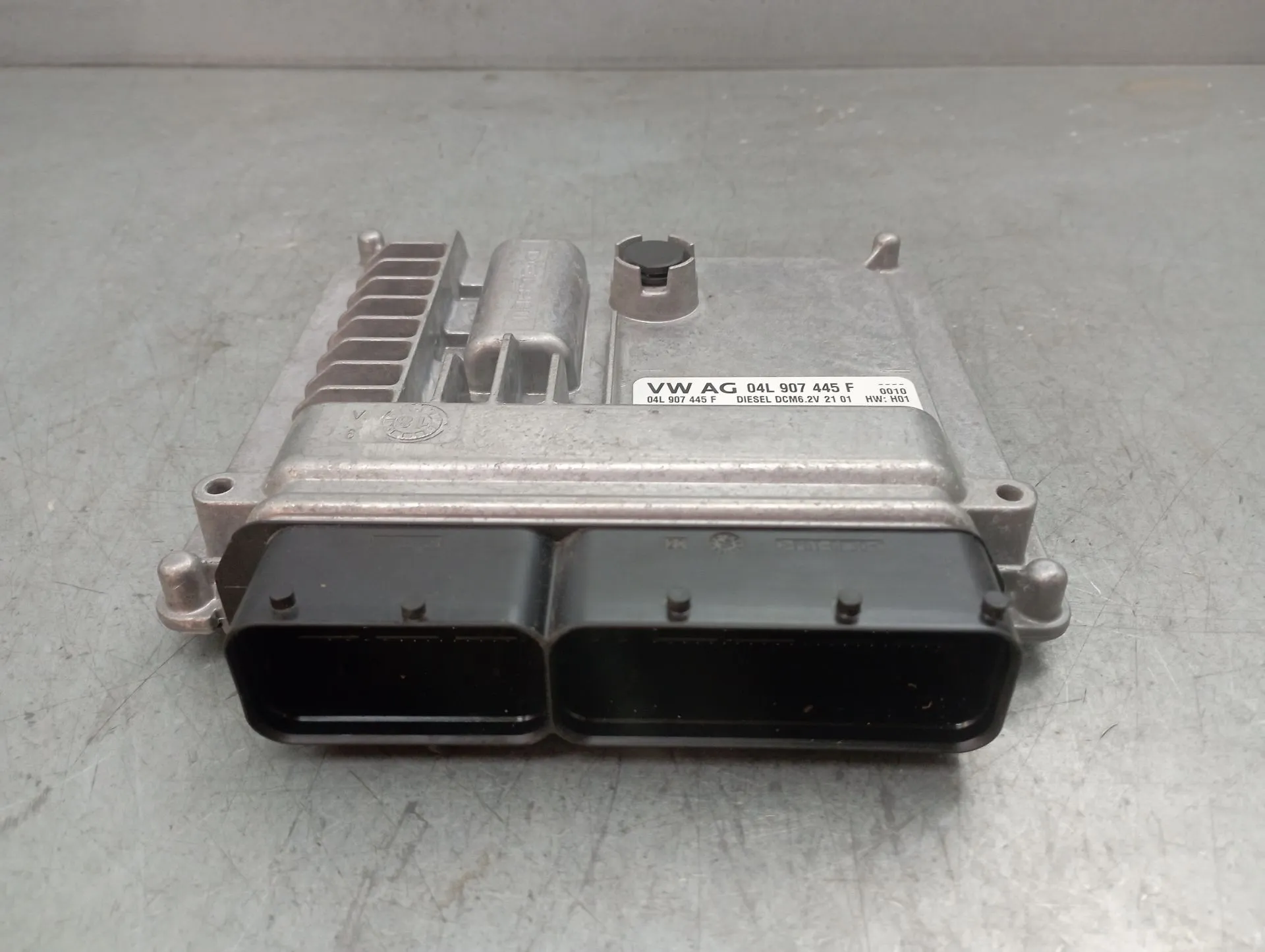 Centralina motor / ECU VOLKSWAGEN Polo (AW1)