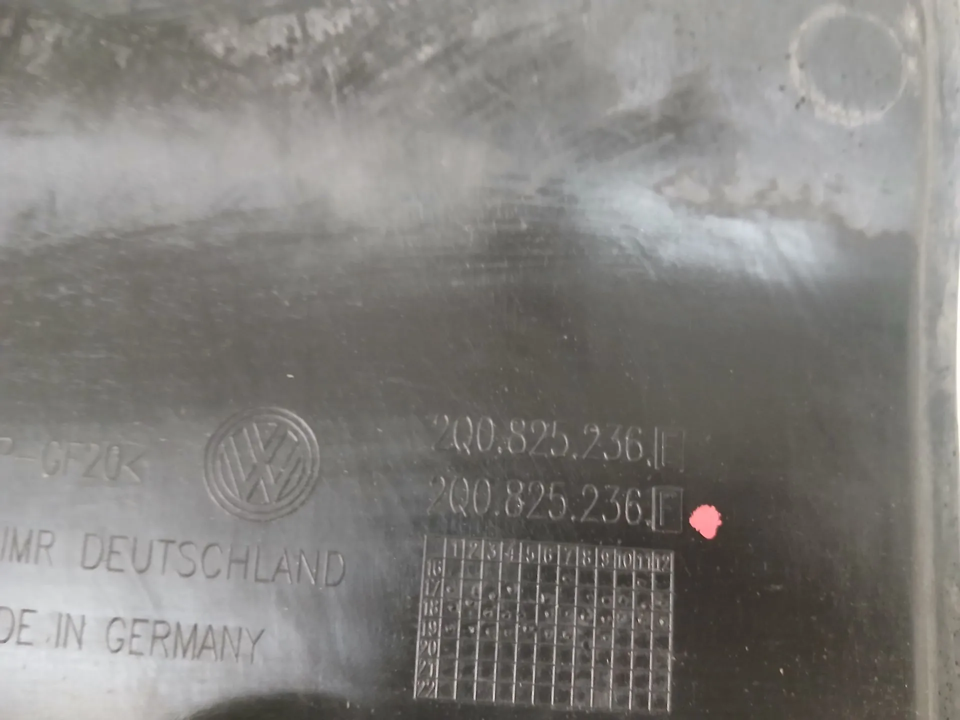 Engine underbody shielding VOLKSWAGEN Polo (AW1) Imagem-3