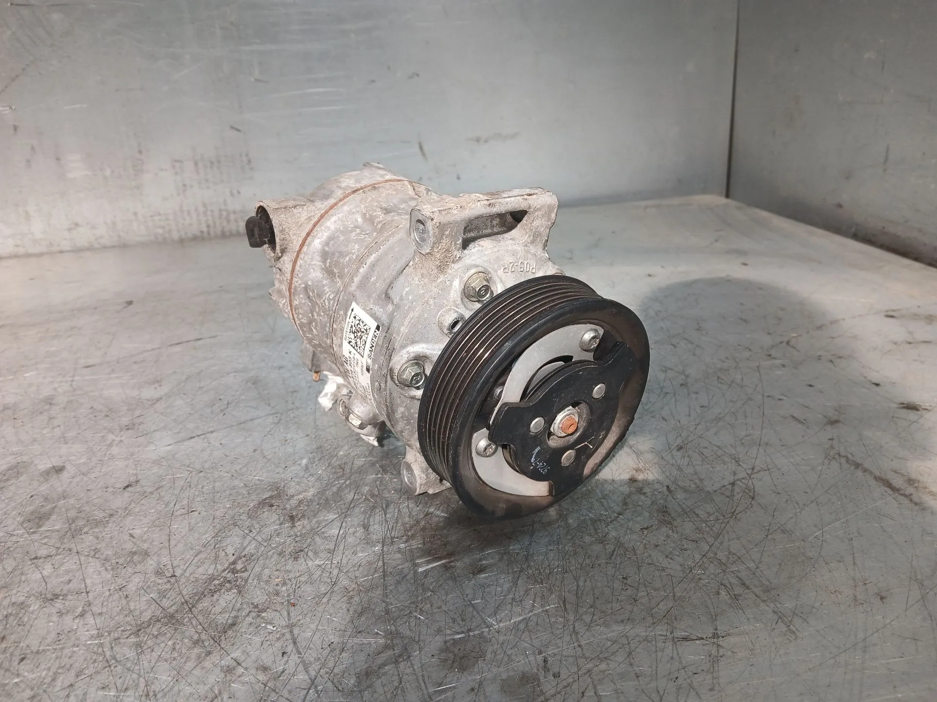 Compressore A/C VOLKSWAGEN Polo (AW1)