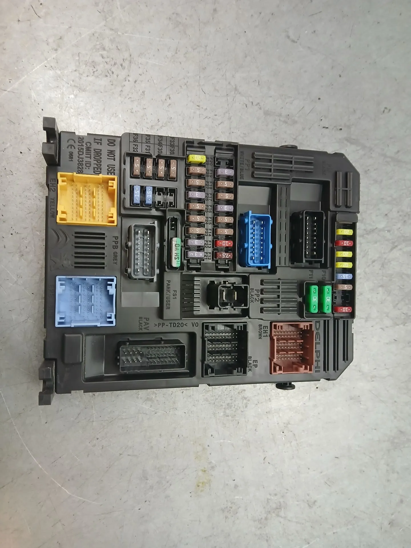 Fuse box / SAM / BSI PEUGEOT Partner (K9) Imagem-0