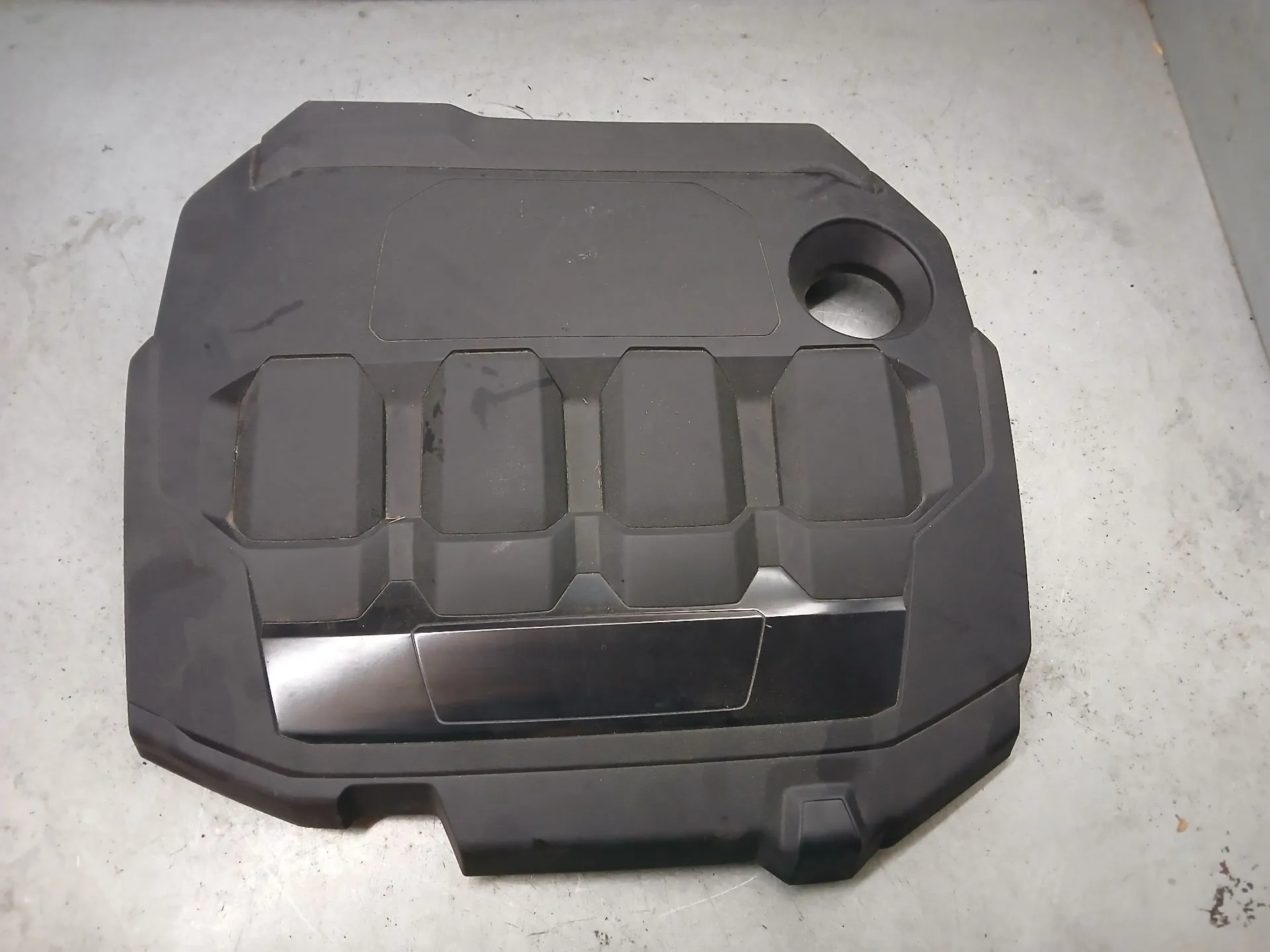 Copertura del motore VOLKSWAGEN Polo (AW1)