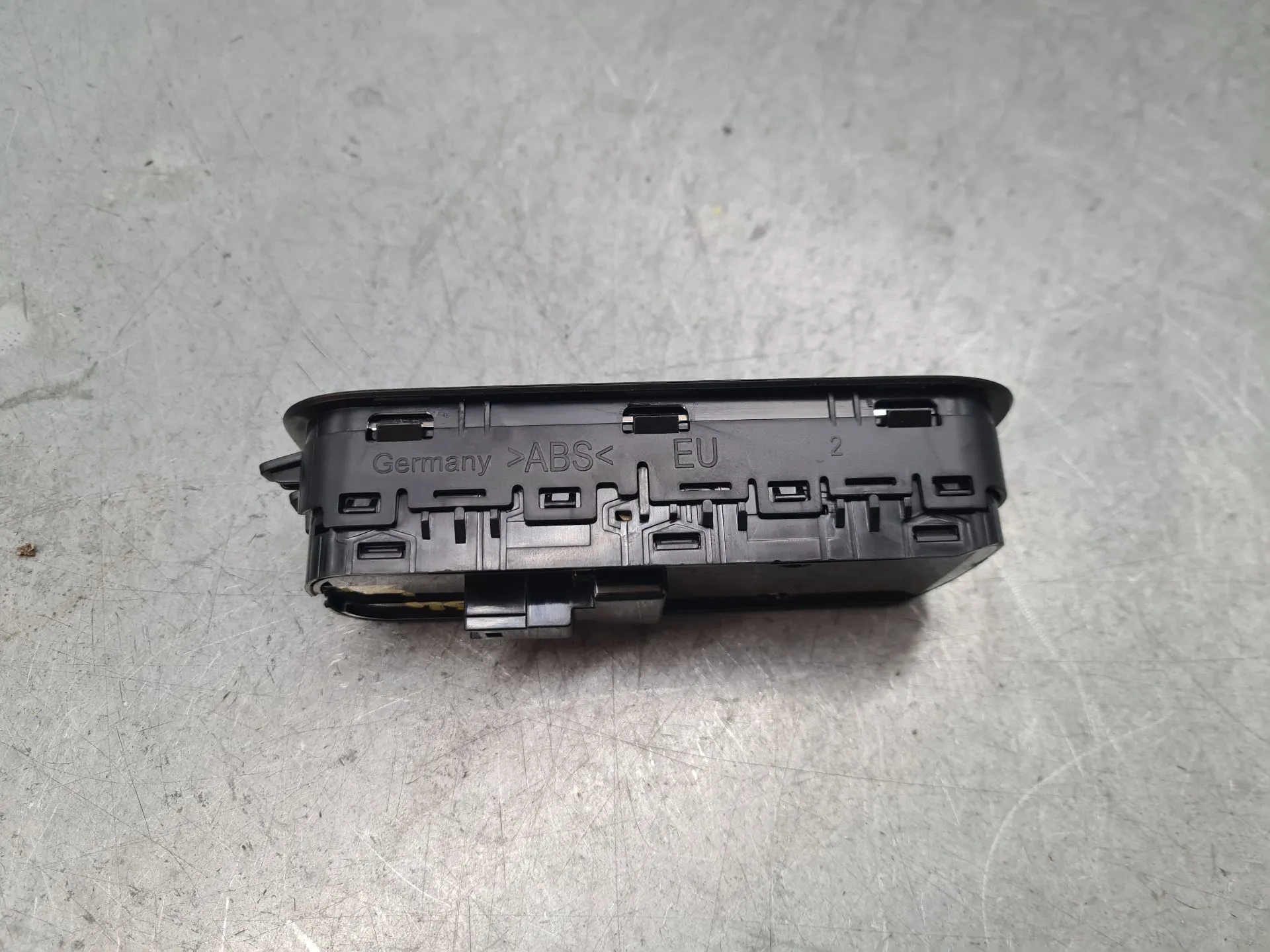 Left Front window control MERCEDES-BENZ Classe A (W177) Imagem-3