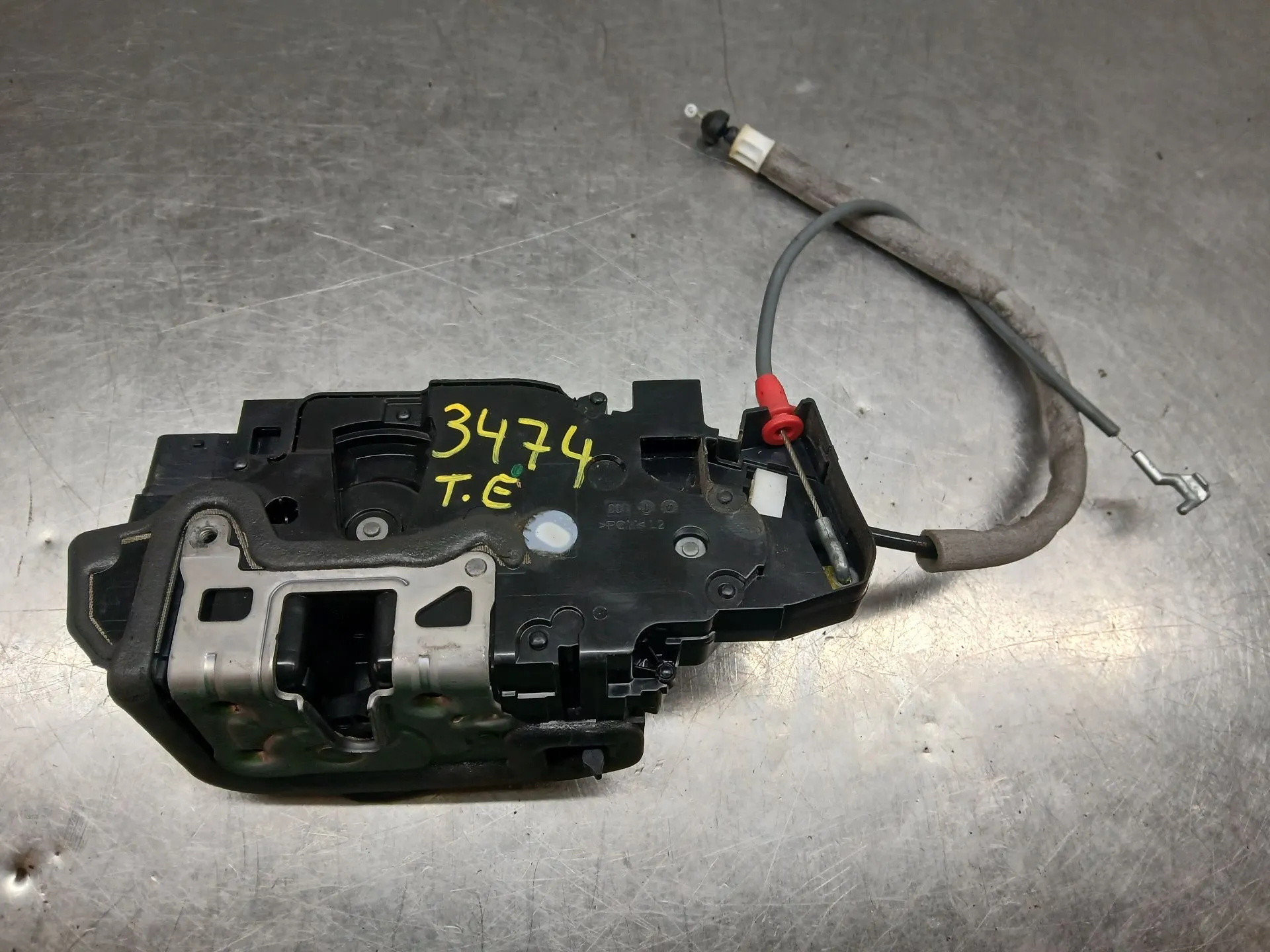 Cerradura / cierre puerta trasera izquierda MERCEDES-BENZ Classe A (W177)