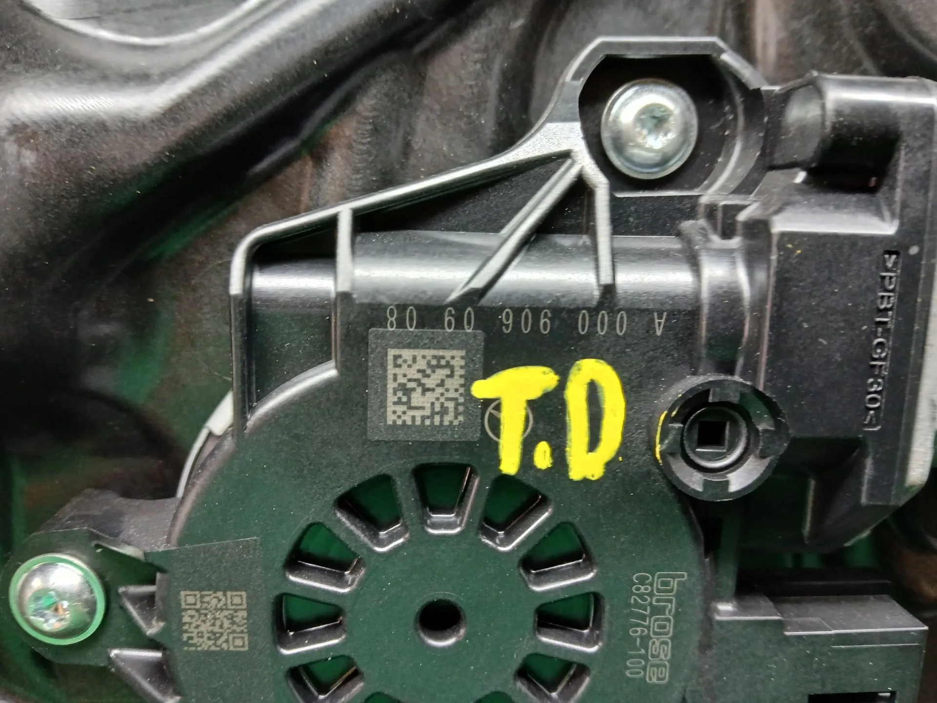 Elevador vidros trás direito MERCEDES-BENZ Classe A (W177) Imagem-4