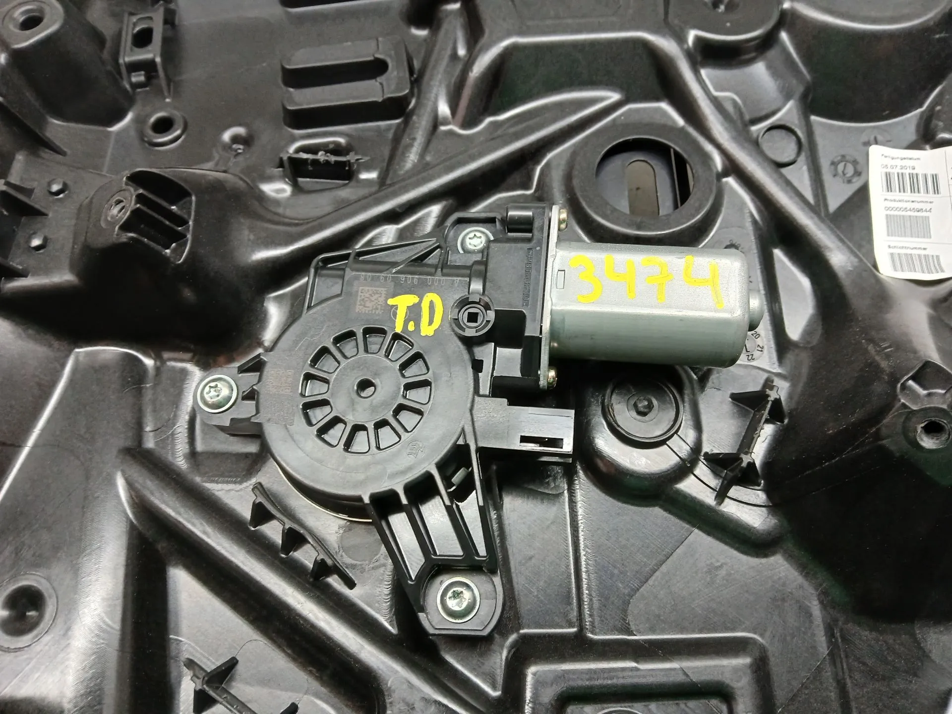 Elevador vidros trás direito MERCEDES-BENZ Classe A (W177) Imagem-1