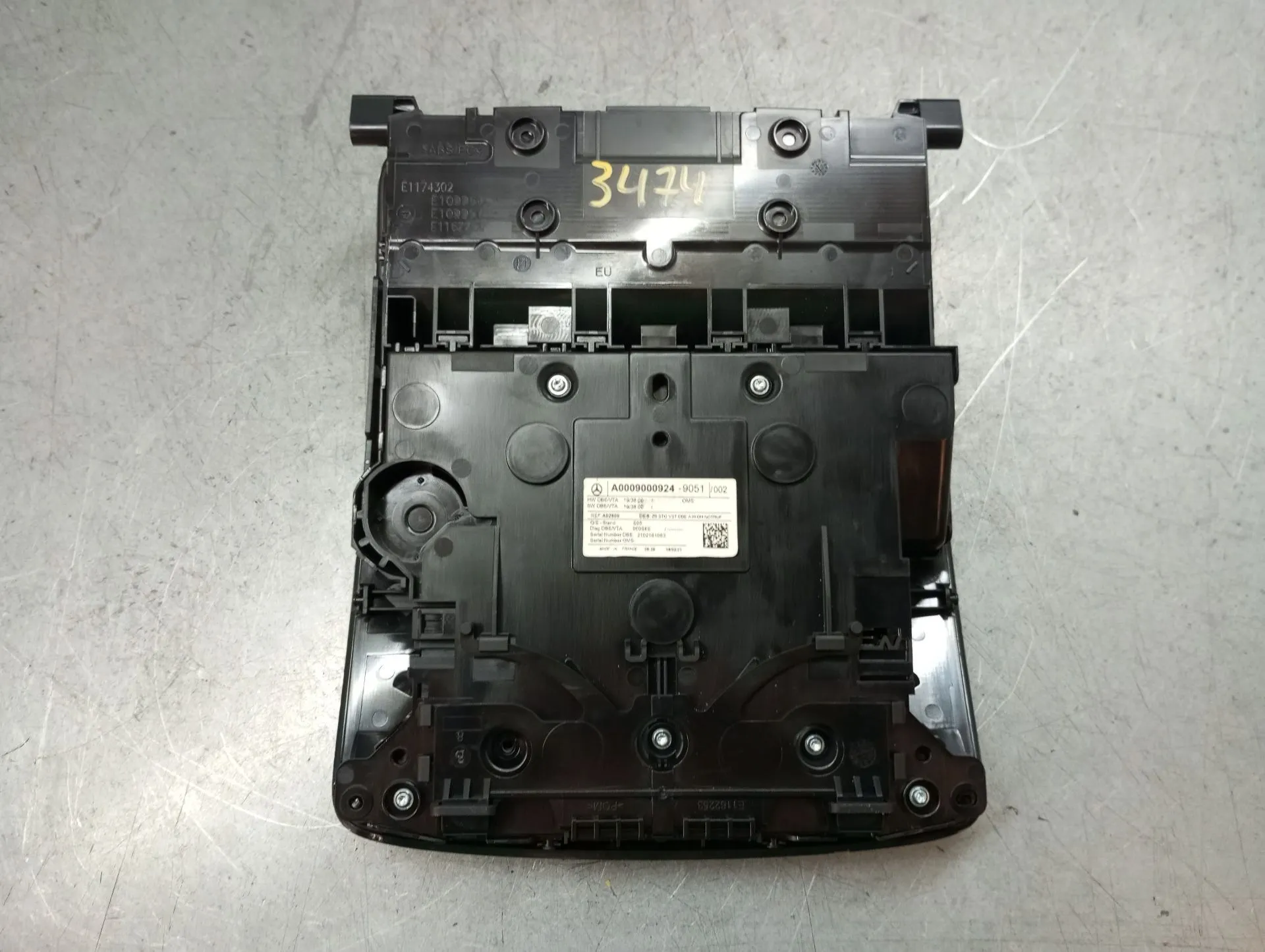 Plafonier frente MERCEDES-BENZ Classe A (W177) Imagem-3