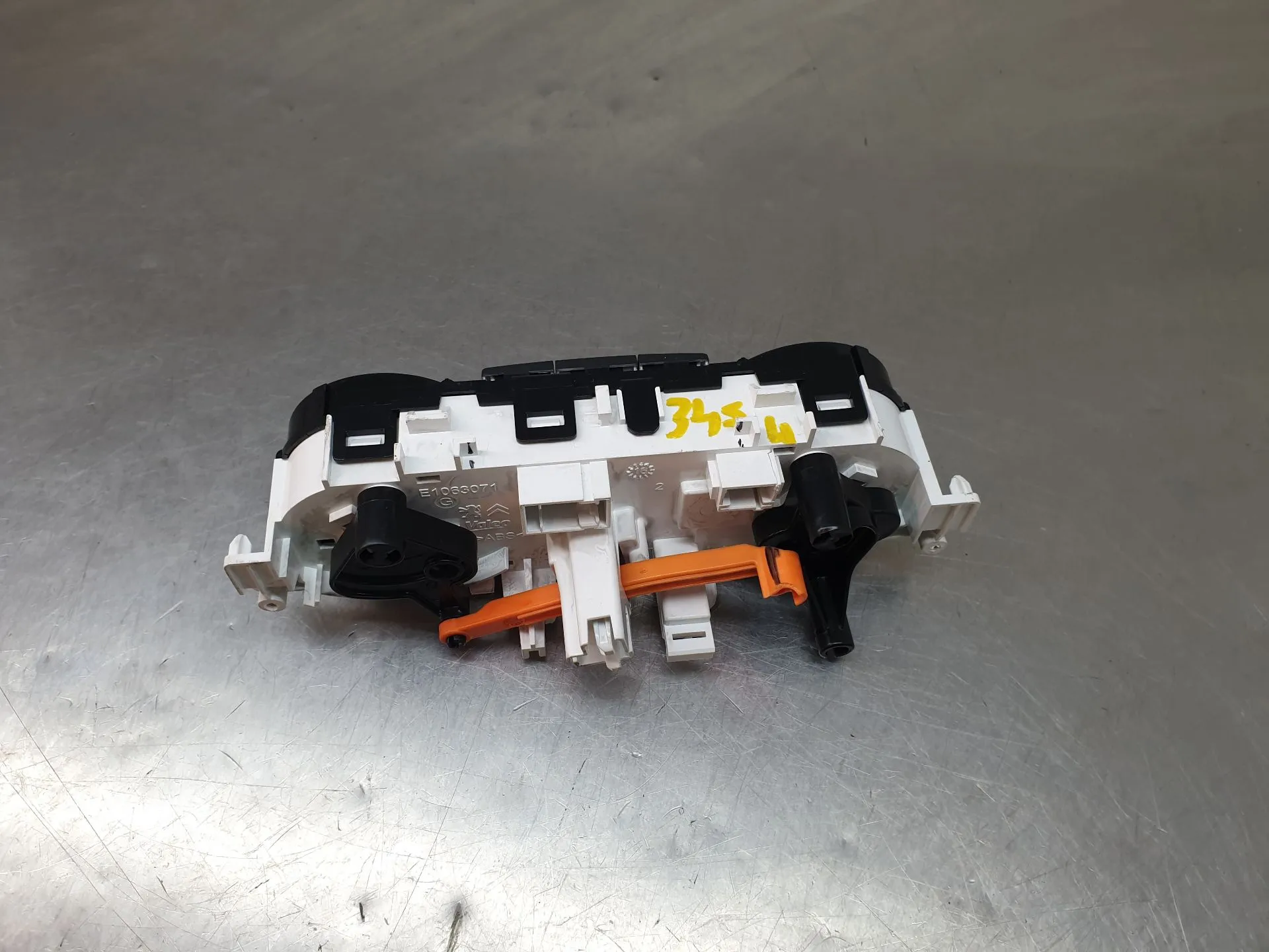 Comando chauffage / sofagem PEUGEOT 208 Imagem-2