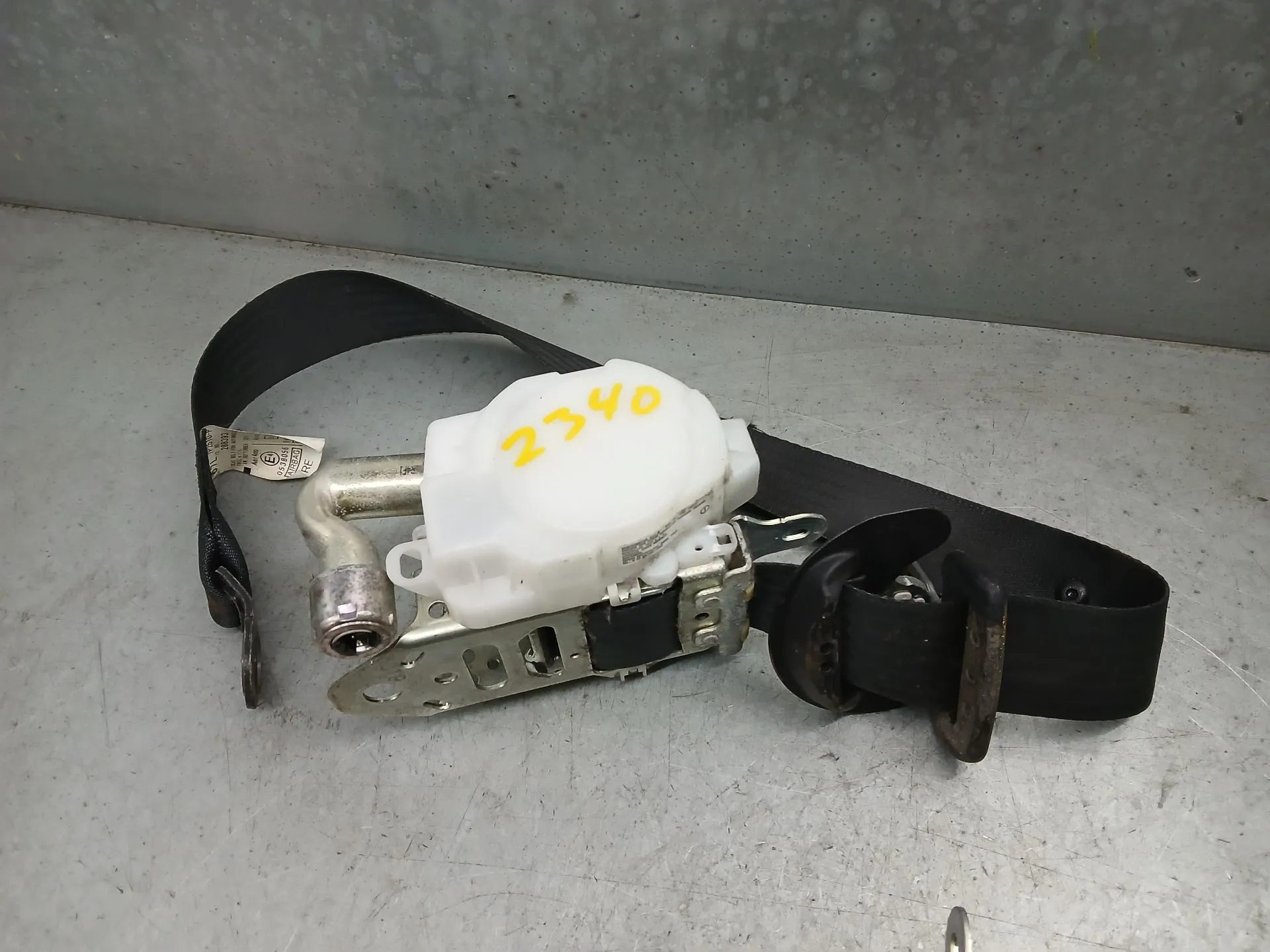 Pretensor cinturón Delantero Izquierdo TOYOTA Avensis Sedan (_T27_) Imagem-1