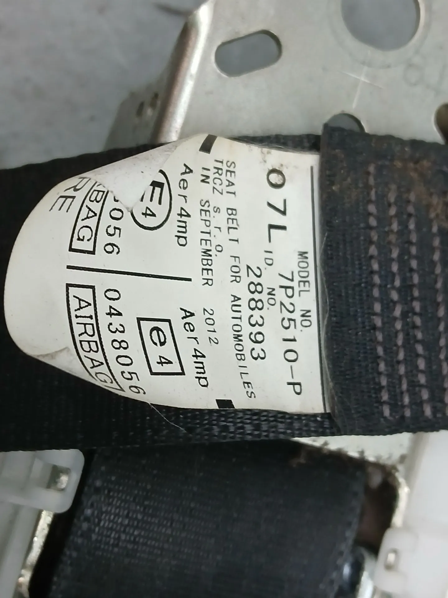 Pretensor cinturón Delantero Izquierdo TOYOTA Avensis Sedan (_T27_) Imagem-4